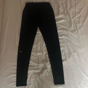 ALO Yoga High-waisted Airbrush Legging - Facet